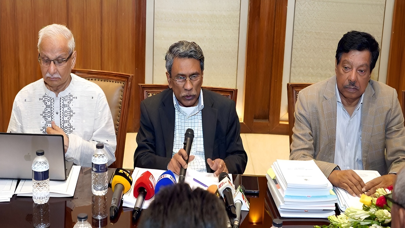 ফ্যাসিস্টদের পলায়ন প্রাথমিক বিজয়, লক্ষ্য জবাবদিহিমূলক রাষ্ট্র: আলী রিয়াজ