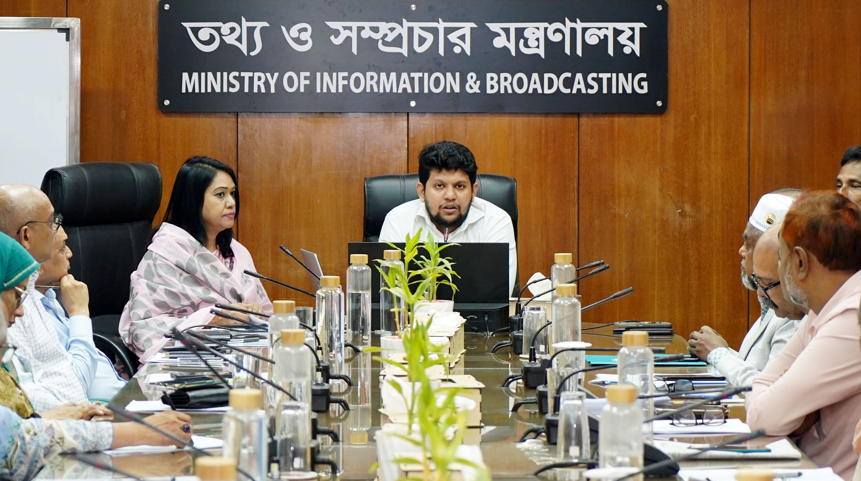 জুলাই গণ-অভ্যুত্থানের বর্ষপূর্তির পোস্টার উদ্বোধন, সংরক্ষিত হবে পোস্টকার্ড