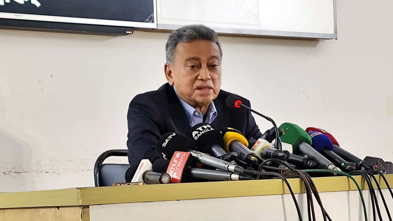 নির্বাচন অনিশ্চিত থাকায় বিনিয়োগকারীদের আস্থার সঙ্কট দেখা দিয়েছে: আমীর খসরু