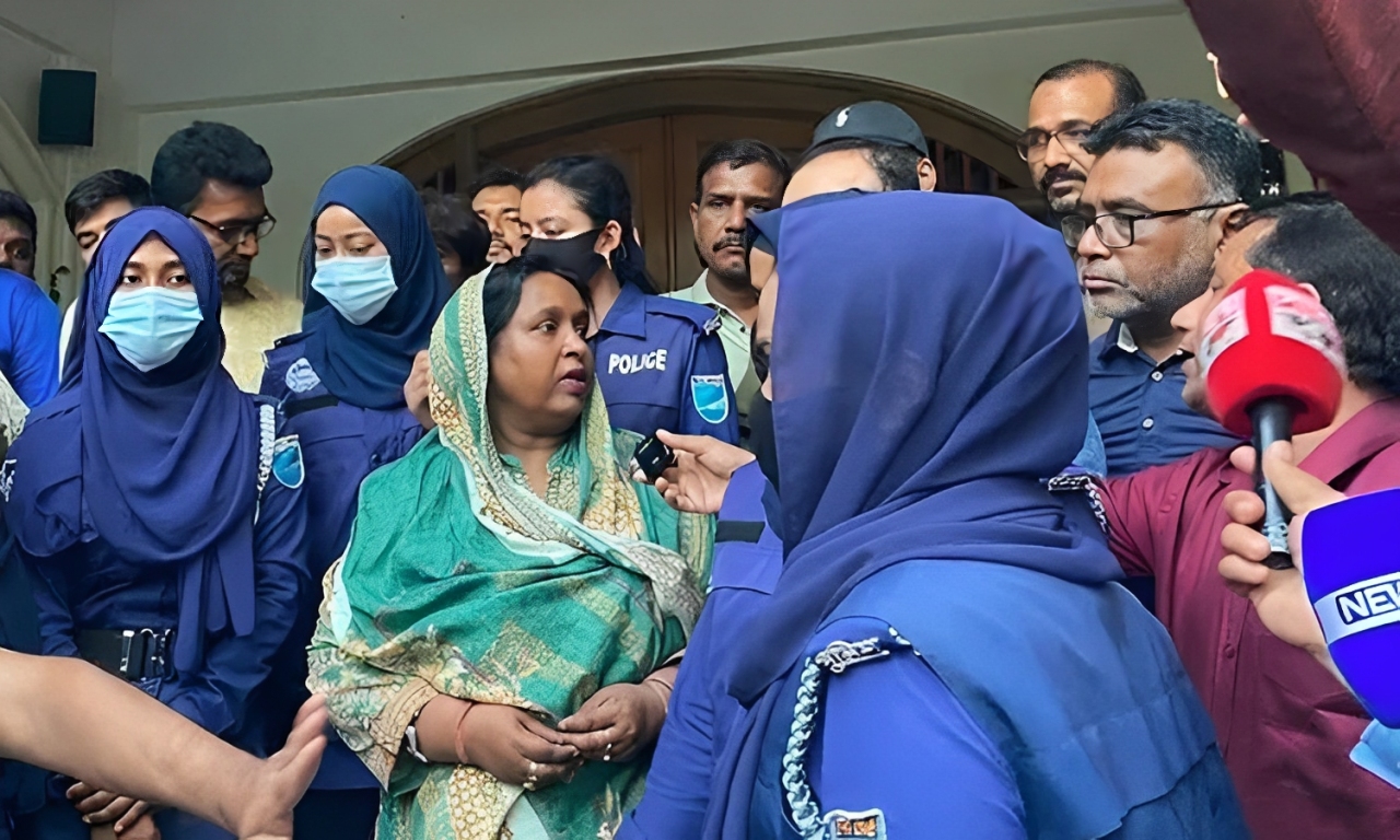 ৬ ঘণ্টার অভিযান শেষে গ্রেপ্তার মেয়র আইভি, কারাগারে পাঠানোর নির্দেশ