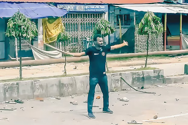 আবু সাঈদের প্রসারিত দুই হাত আন্দোলনকে নিয়ে যায় গণ-অভ্যুত্থানের পথে
