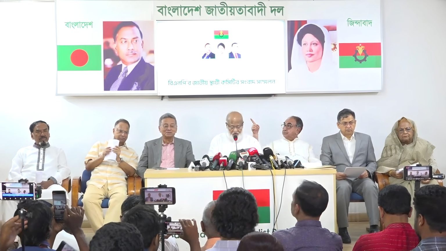 নির্বাচনী রোডম্যাপের ঘোষণা না আসায় হতাশ বিএনপি